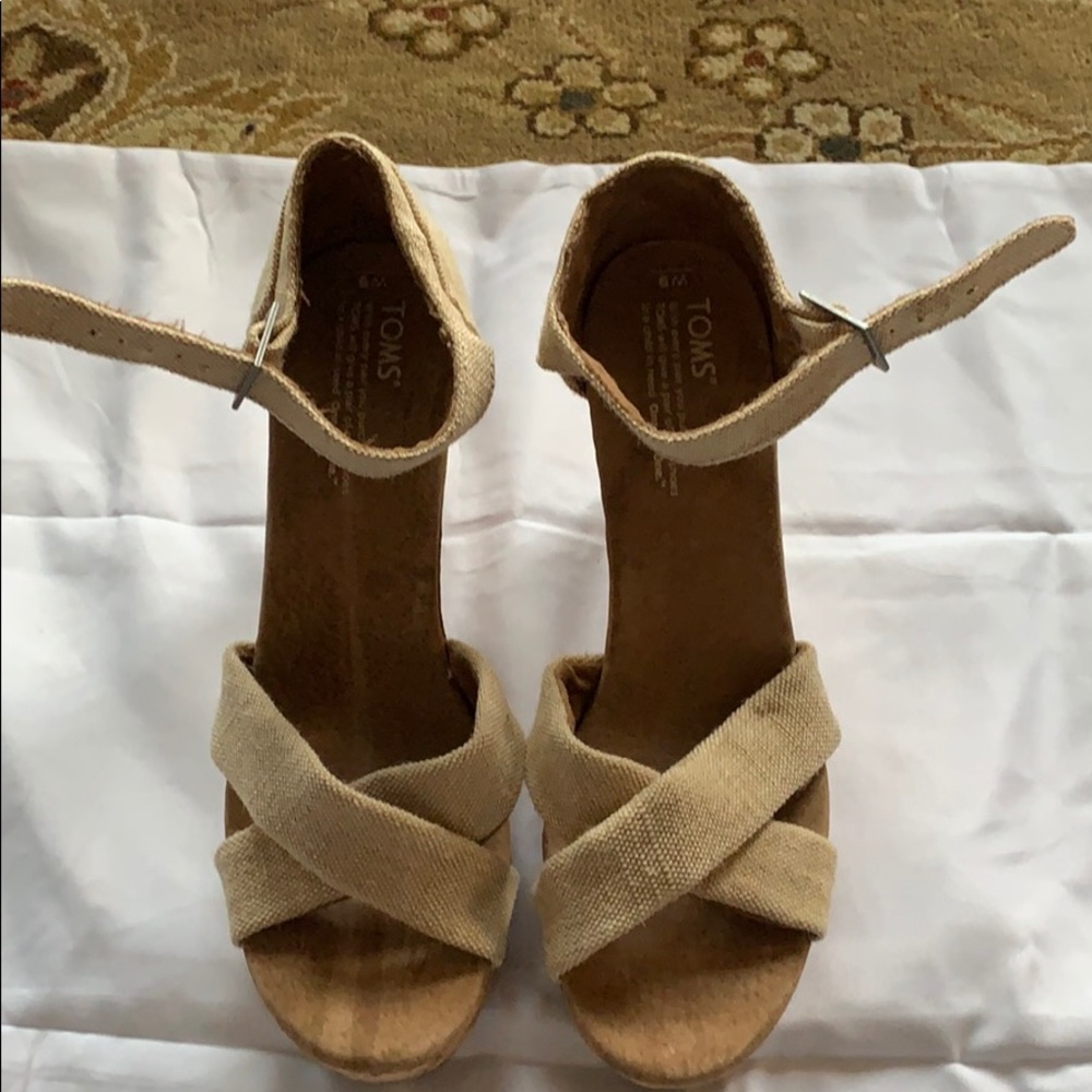 Size 9 Wedge Sandals, beige